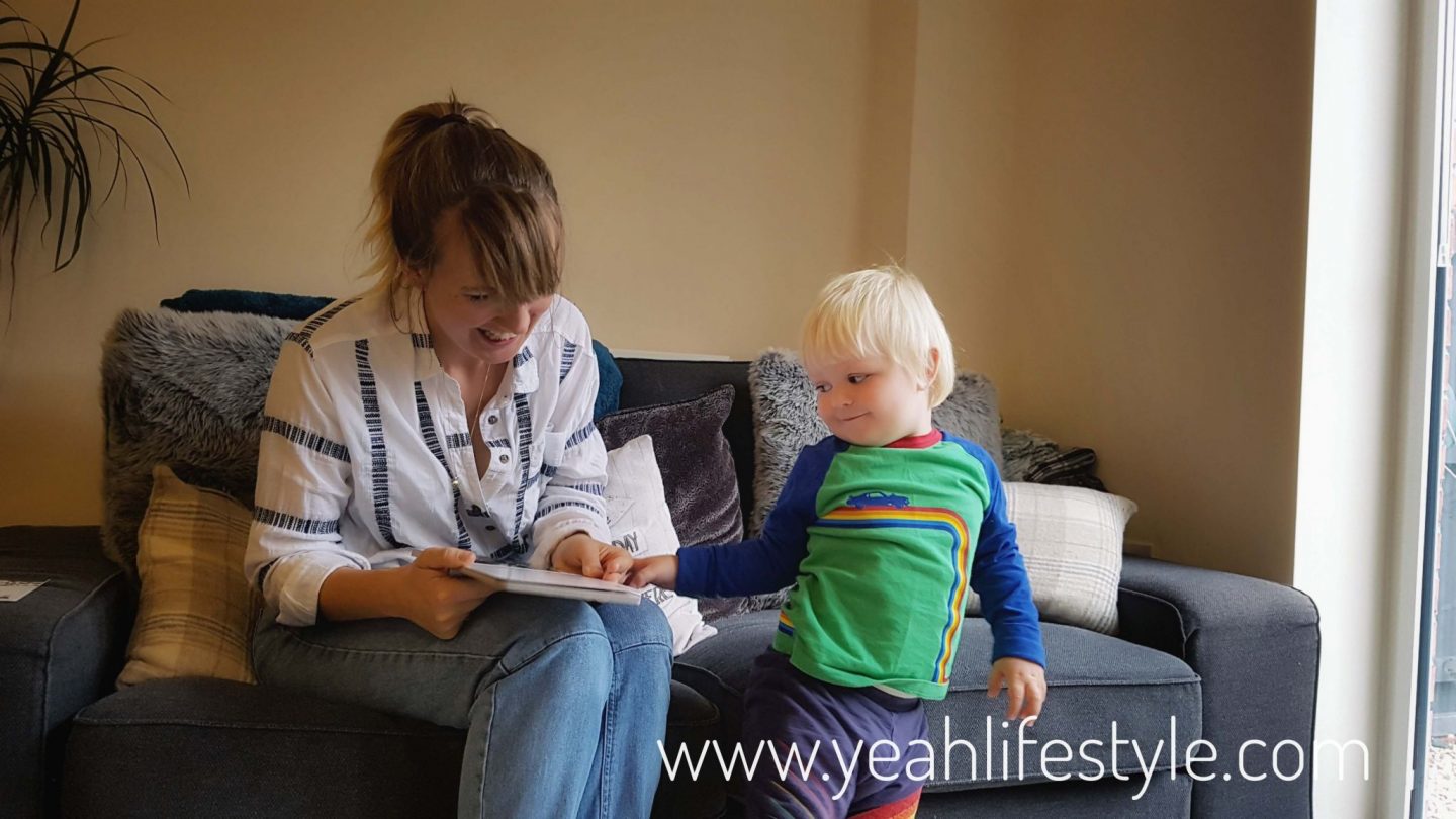 Black-and-White-Book-Project-Flash-Cards-Blogger-Review-Mum-Kid
