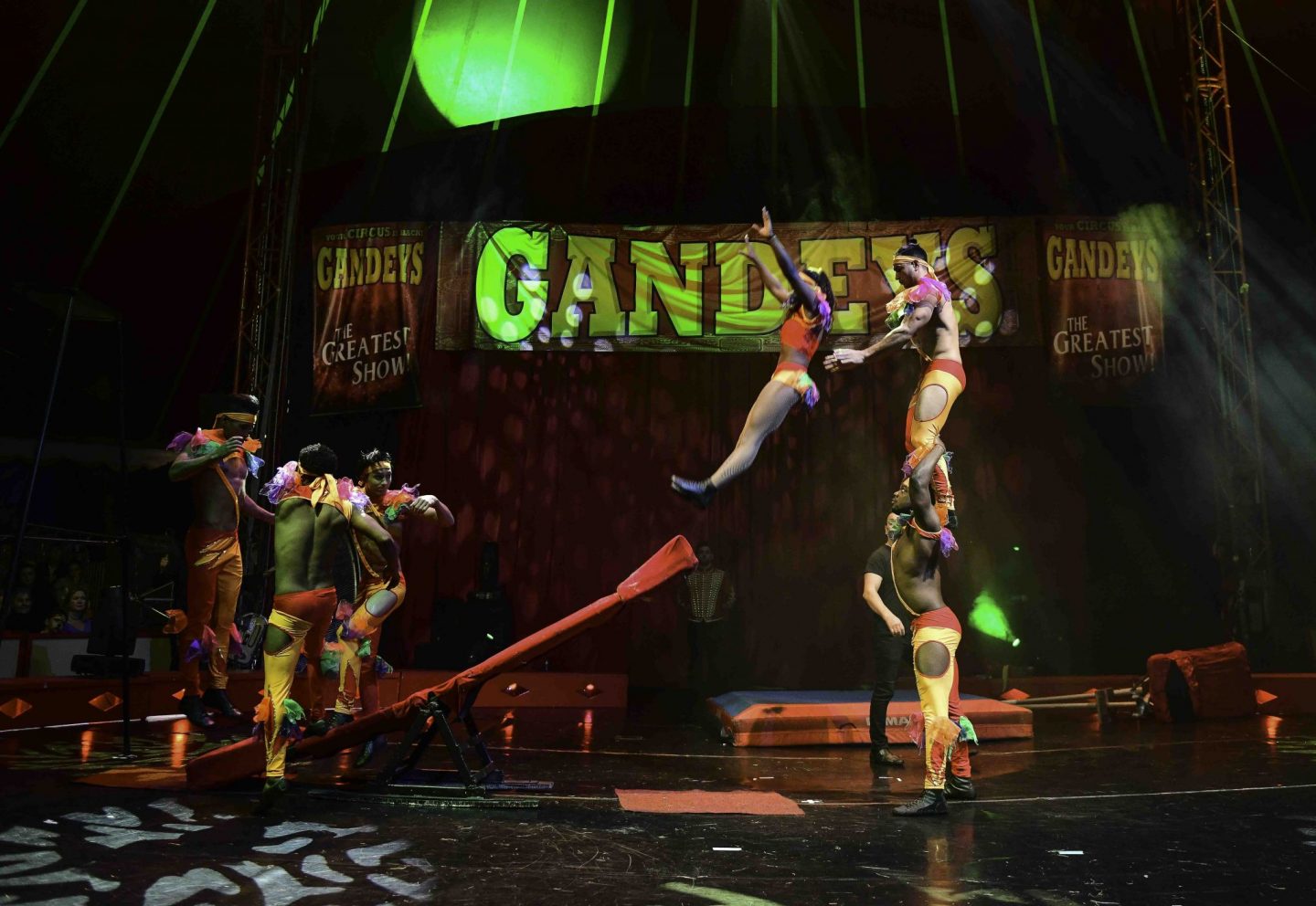 gandeys-circus-newcastle-under-lyme-big-top-blogger-review-uk-show-7