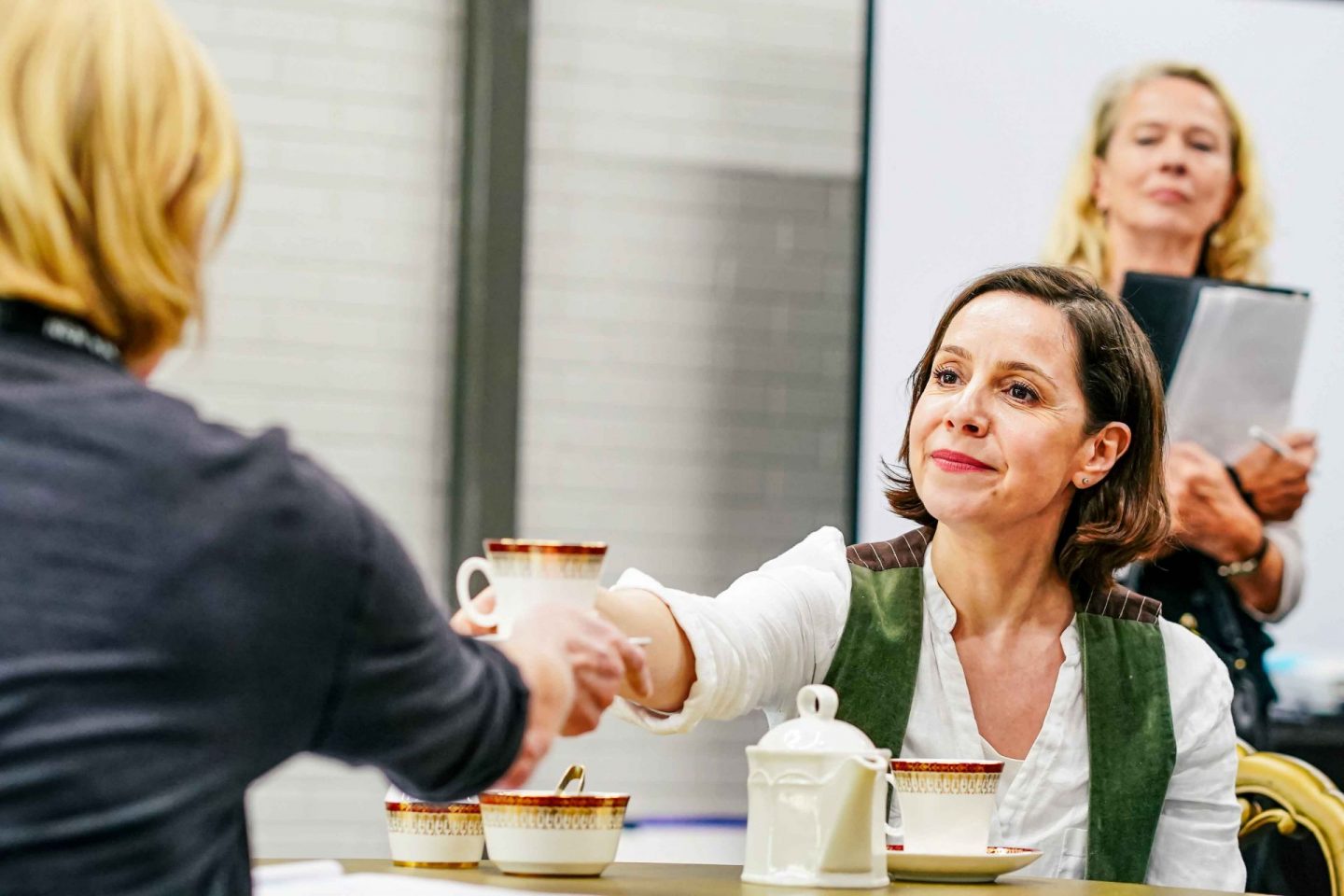 Award-Winning Play, Handbagged heads to the New Vic Theatre