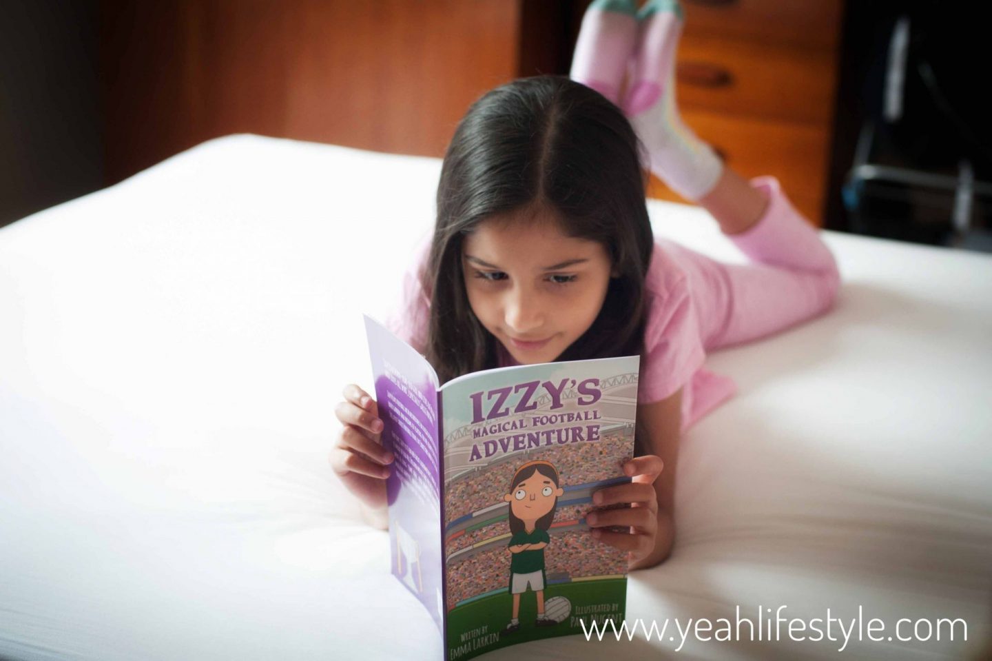 Children's Book Review: Izzy's Magical Football Adventure by Emma Larkin