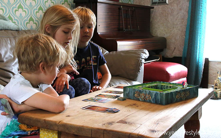 Review of Asmodee Board Games: No 3 Dixit