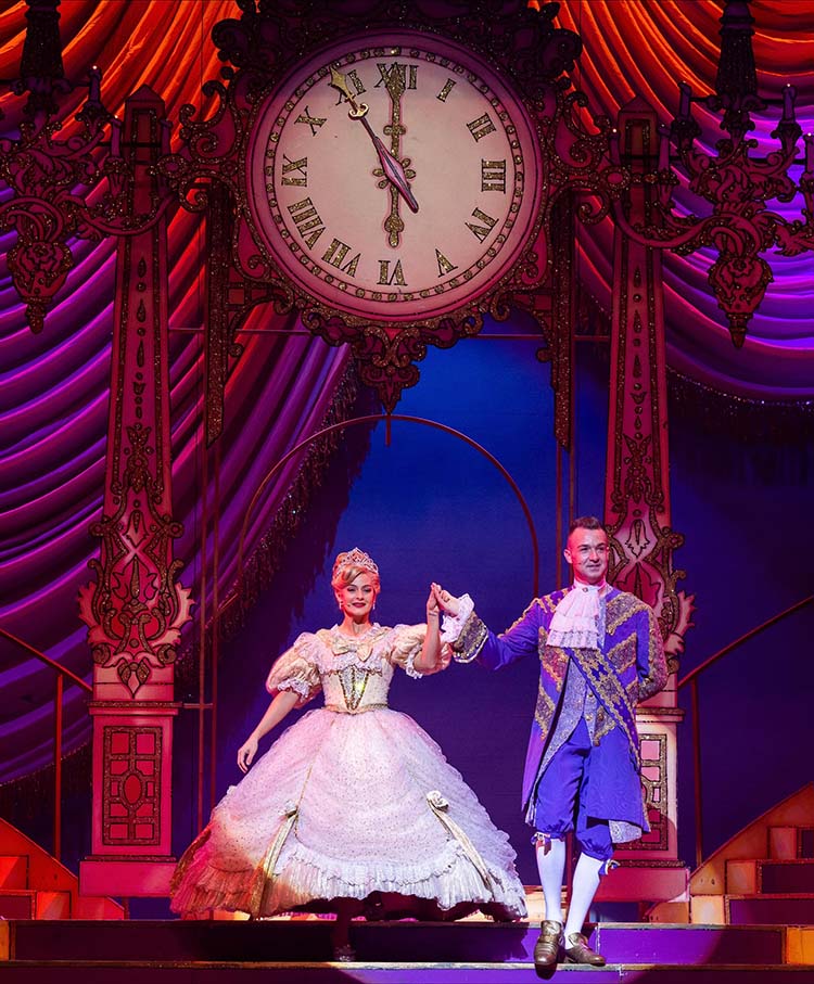 Review: Cinderella at Regent Theatre in Stoke-on-Trent