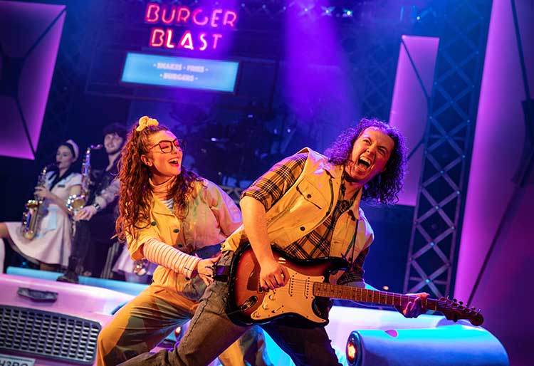 Review: Footloose the Musical at The Regent Theatre