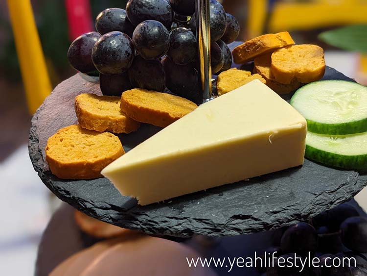 Review: Violife Vegan Alternatives to Cheese
