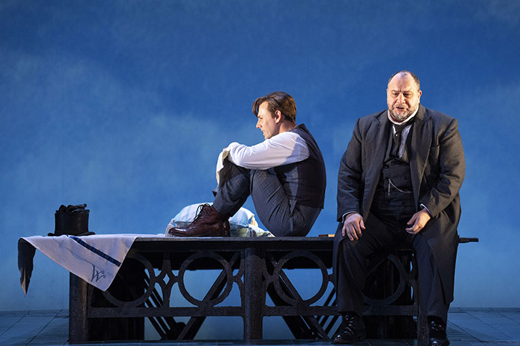 Cast of Opera North's La Traviata