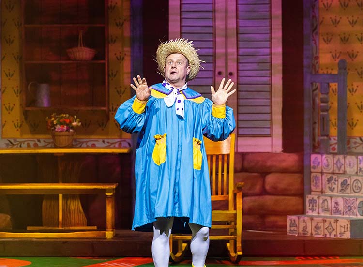 Cast of Jack and the Beanstalk at The Regent Theatre