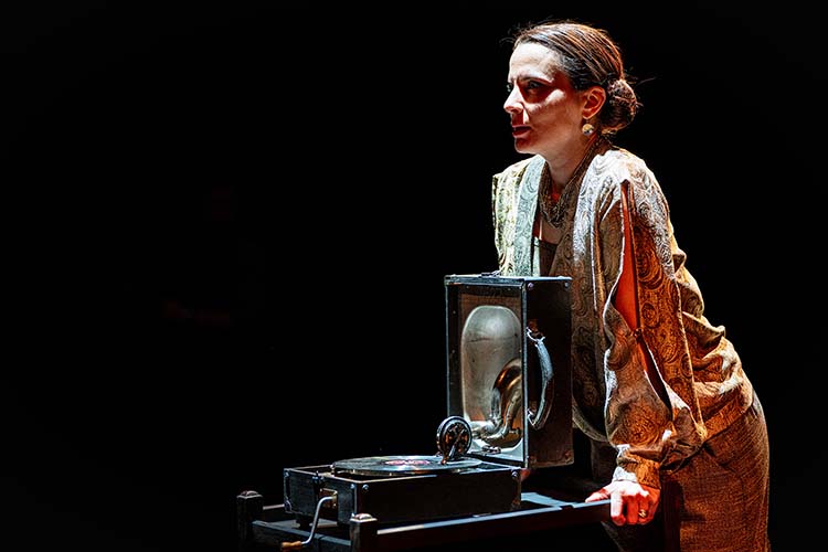 Cast of A Leap In The Dark at New Vic Theatre