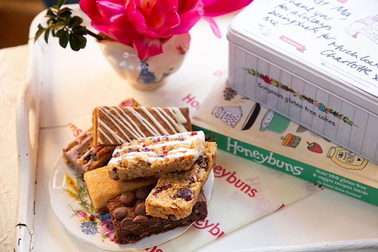 Giveaway and Review: Mother’s Day Cake And Bake Gift