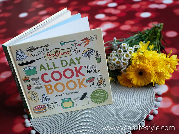 Giveaway and Review: Mother’s Day Cake And Bake Gift