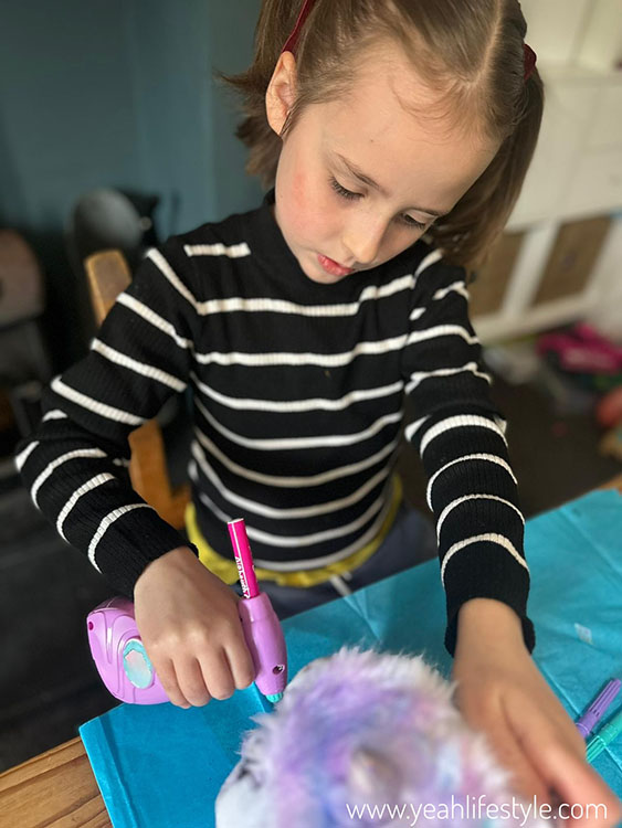 Toy Review: Airbrush Plush Magic Unicorn from Canal Toys