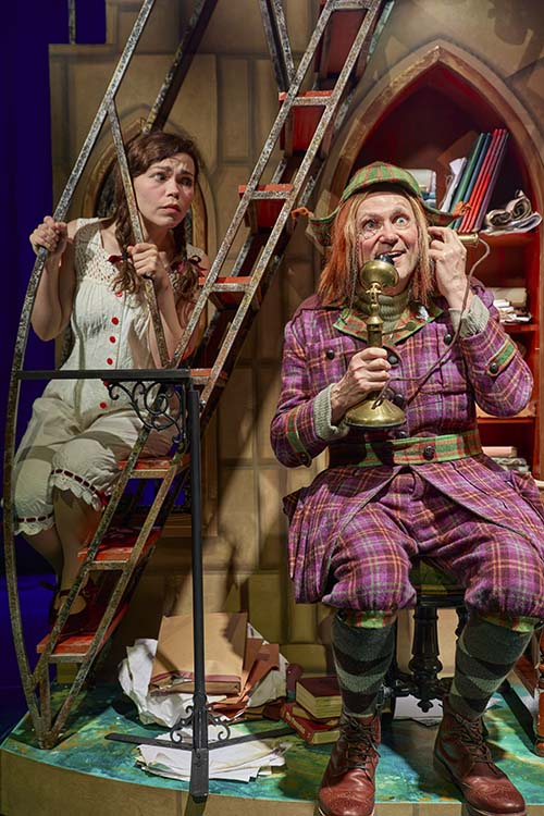 Review: David Walliams’ Awful Auntie at The Regent Theatre