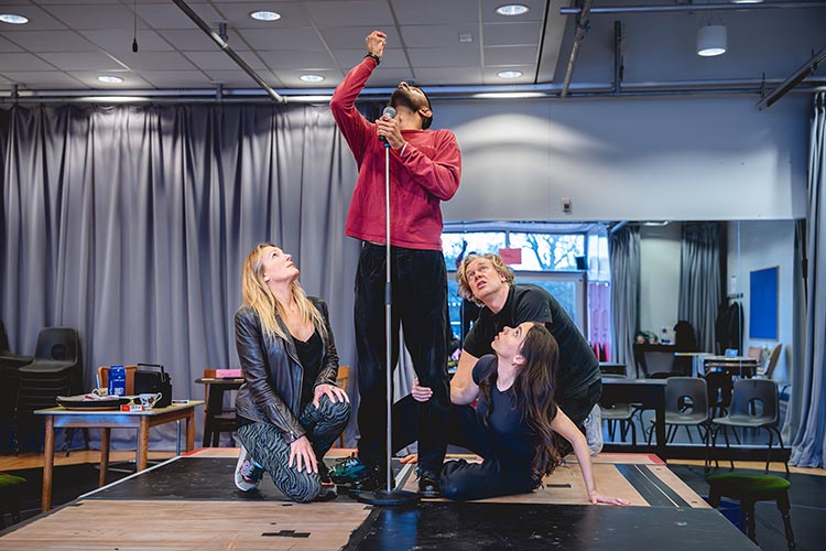The Last Quiz Night On Earth heads to New Vic Theatre