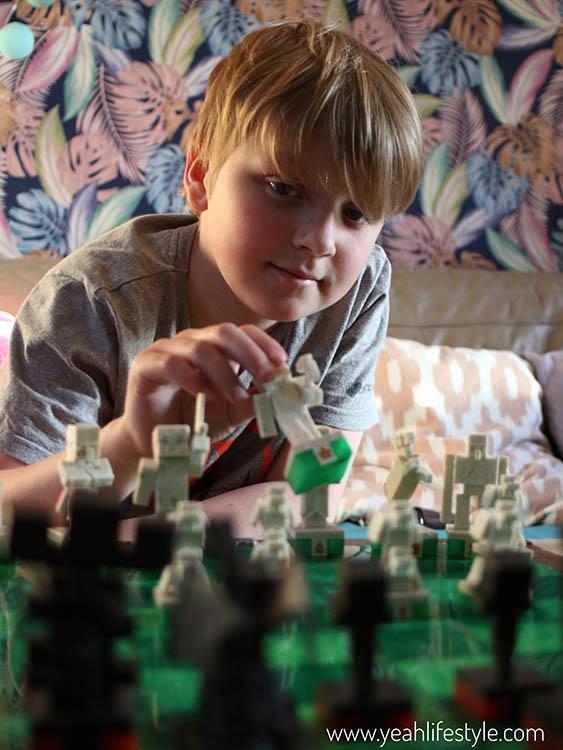 Review: Minecraft Chess Set from The Noble Collection