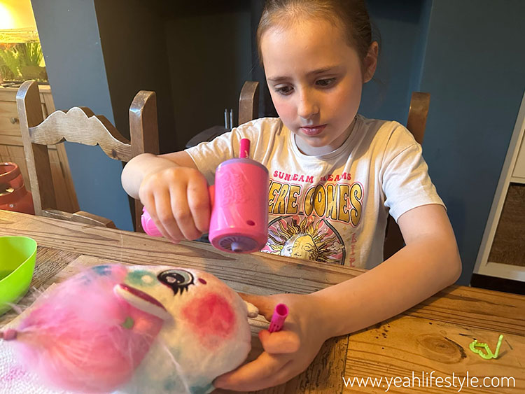 Toy Review: Airbrush Plush Hair’iffic Squish Pals from Canal Toys