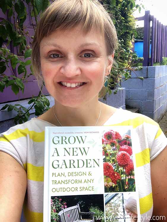 Book Review: Grow a New Garden by Becky Searle
