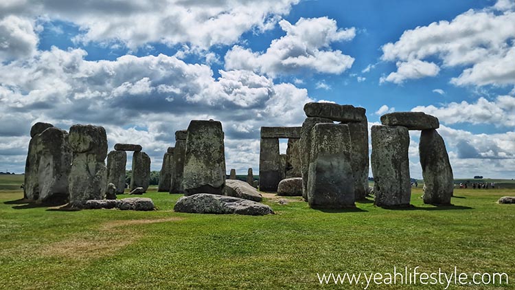 Stonehenge Photos - Family Holiday in Wiltshire