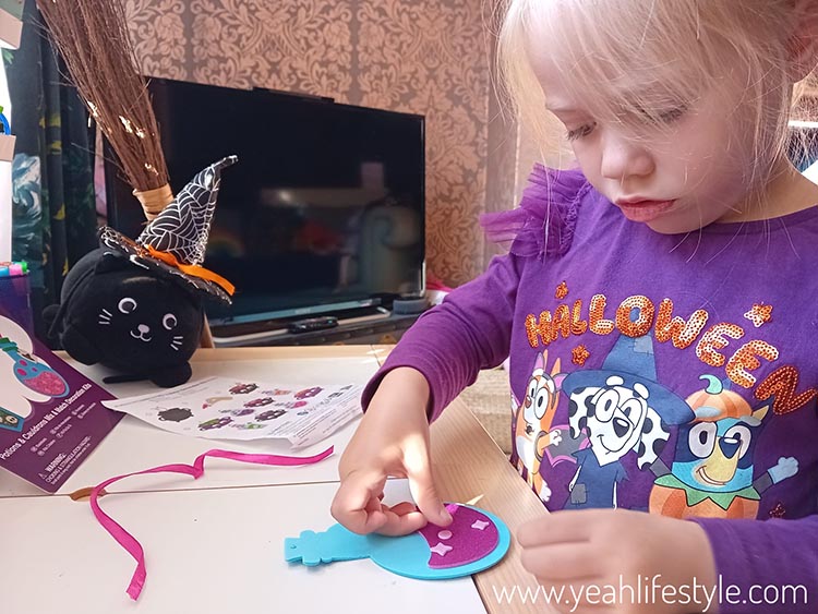 Children's Craft Review: Baker Ross Halloween Crafts