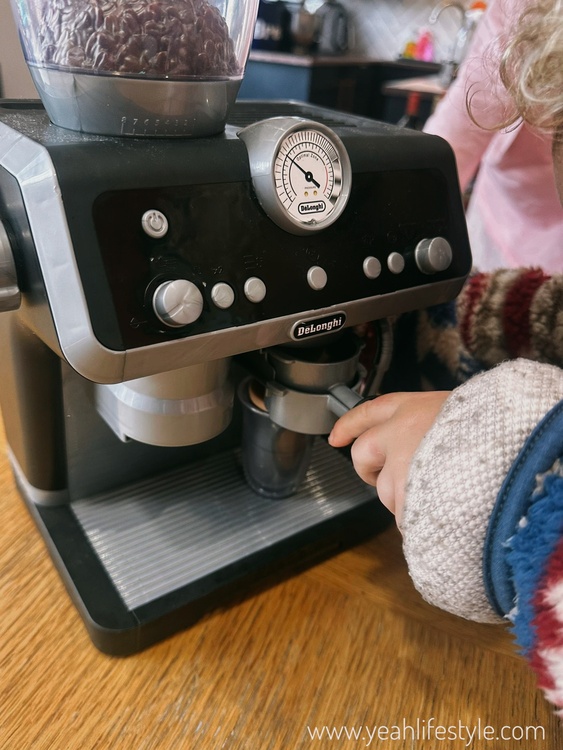 Children's Toy Review: De’Longhi Barista Coffee Machine