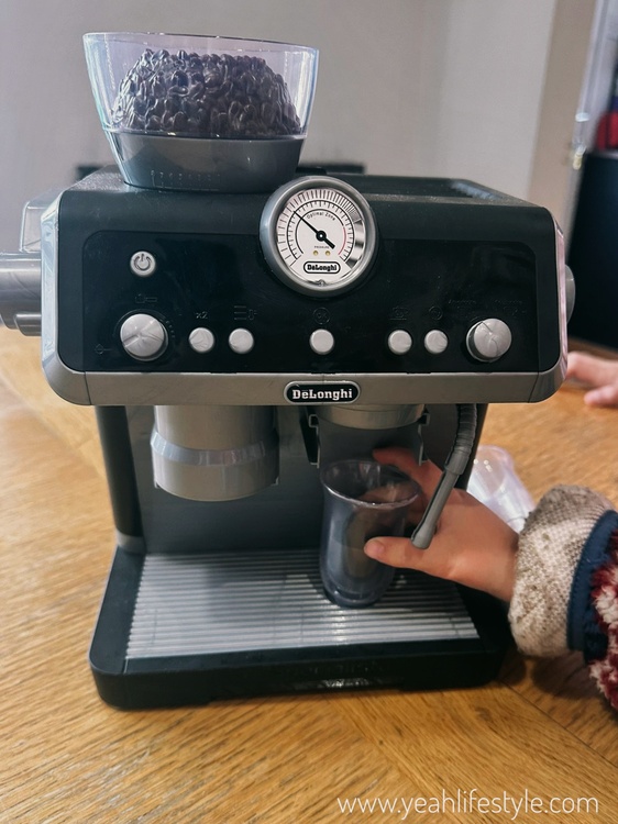 Children's Toy Review: De’Longhi Barista Coffee Machine