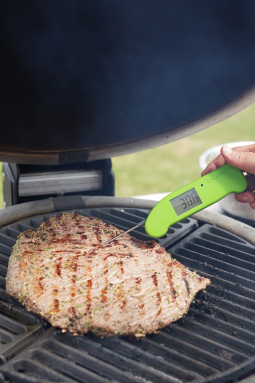 Summer Essentials: The Best Products for Staycations and Holidays