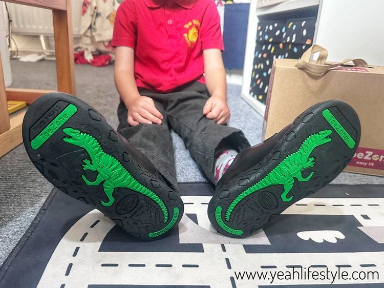 RICKY Boys' Black Dinosaur Rip-Tape School Shoes