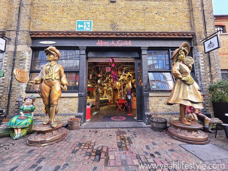 A Girls’ Getaway to London