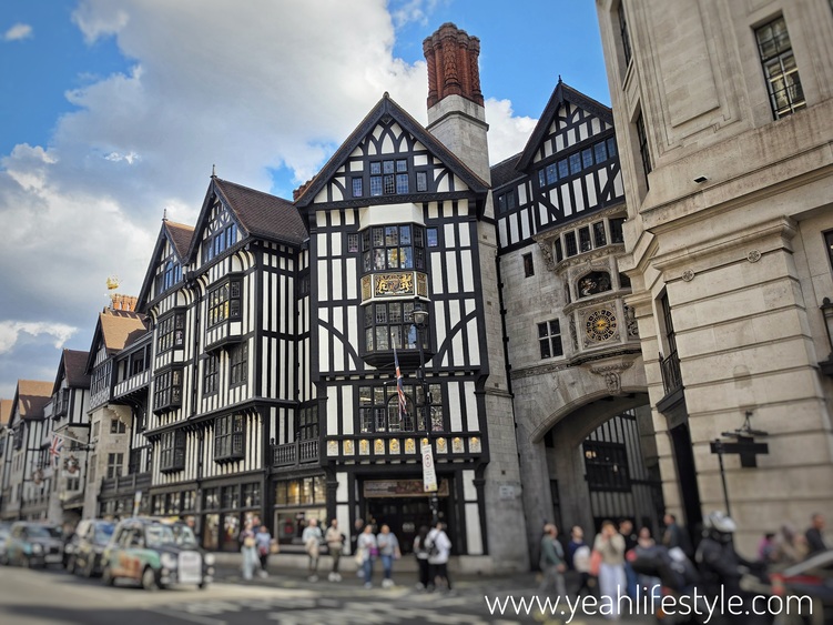 A Girls’ Getaway to London
